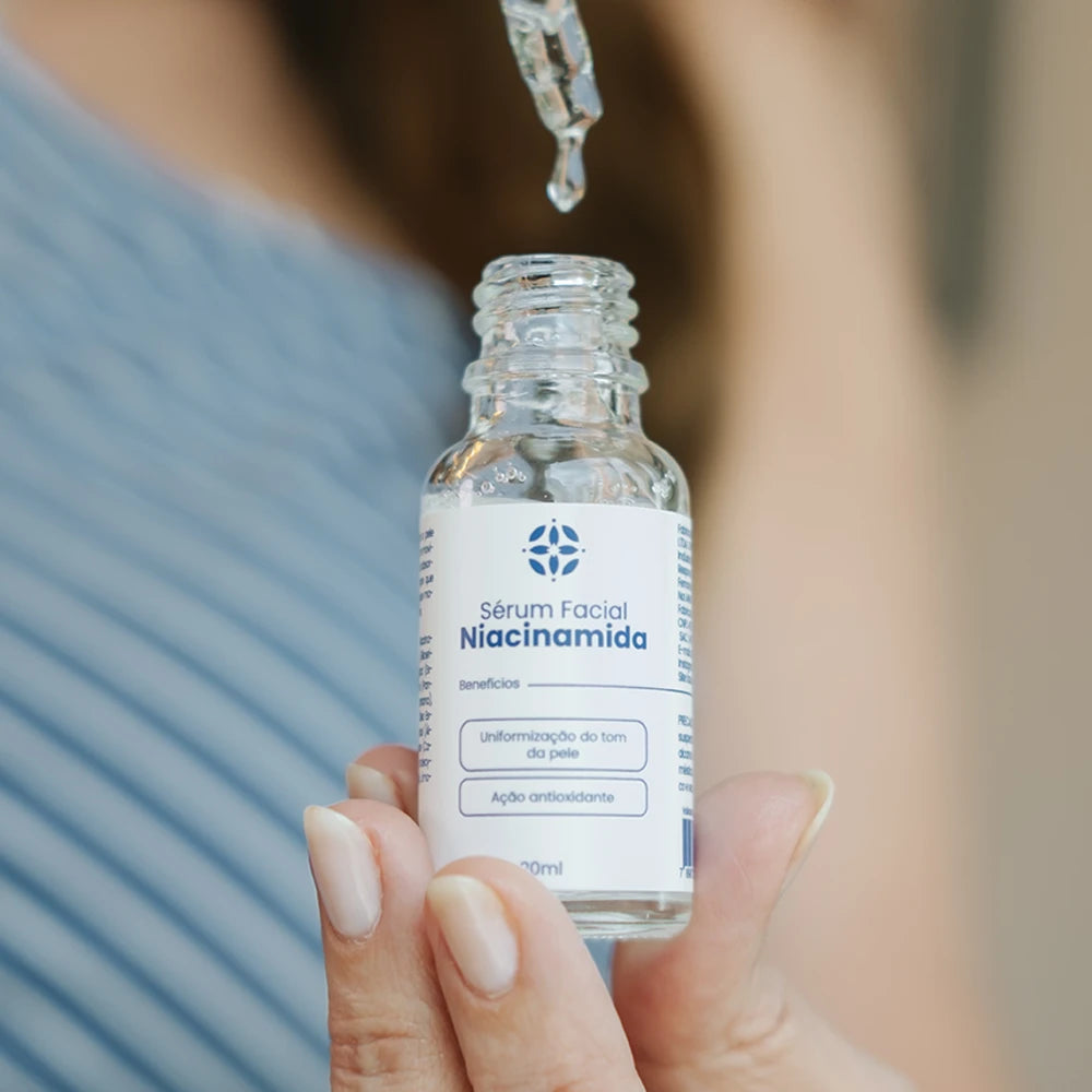 serum-facial02_8471f22c-c099-44c4-9cd0-0de5c2d890ea.webp
